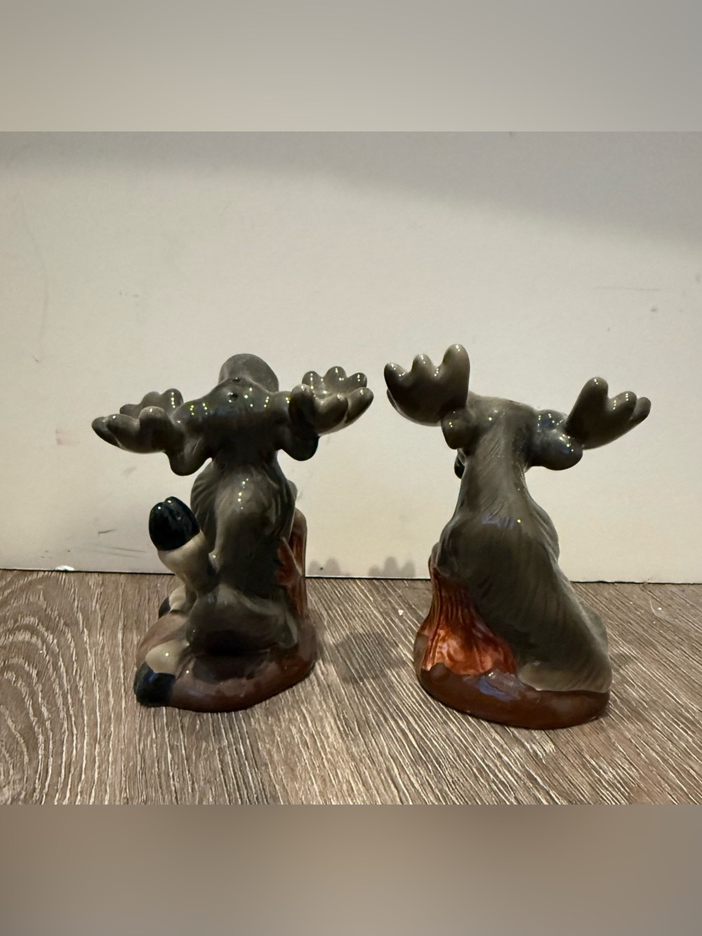 Cute Ceramic Moose Salt and Pepper Shakers- NWT - Picture 4 of 7